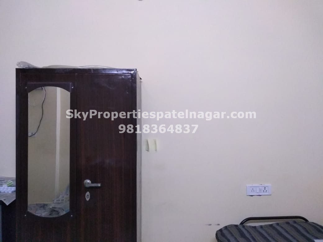 1 Rk in Karol Bagh Near Vajiram and Ravi