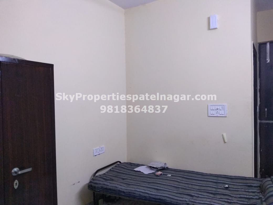 1 Rk in Karol Bagh Near Vajiram and Ravi