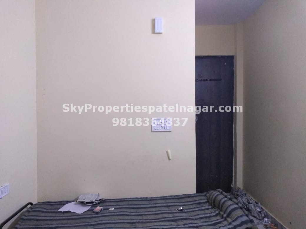 1 Rk in Karol Bagh Near Vajiram and Ravi