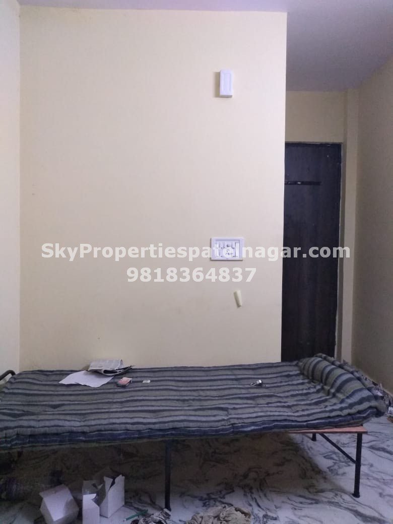 1 Rk in Karol Bagh Near Vajiram and Ravi