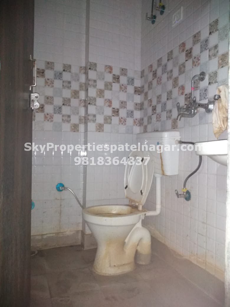 1 Rk in Karol Bagh Near Vajiram and Ravi