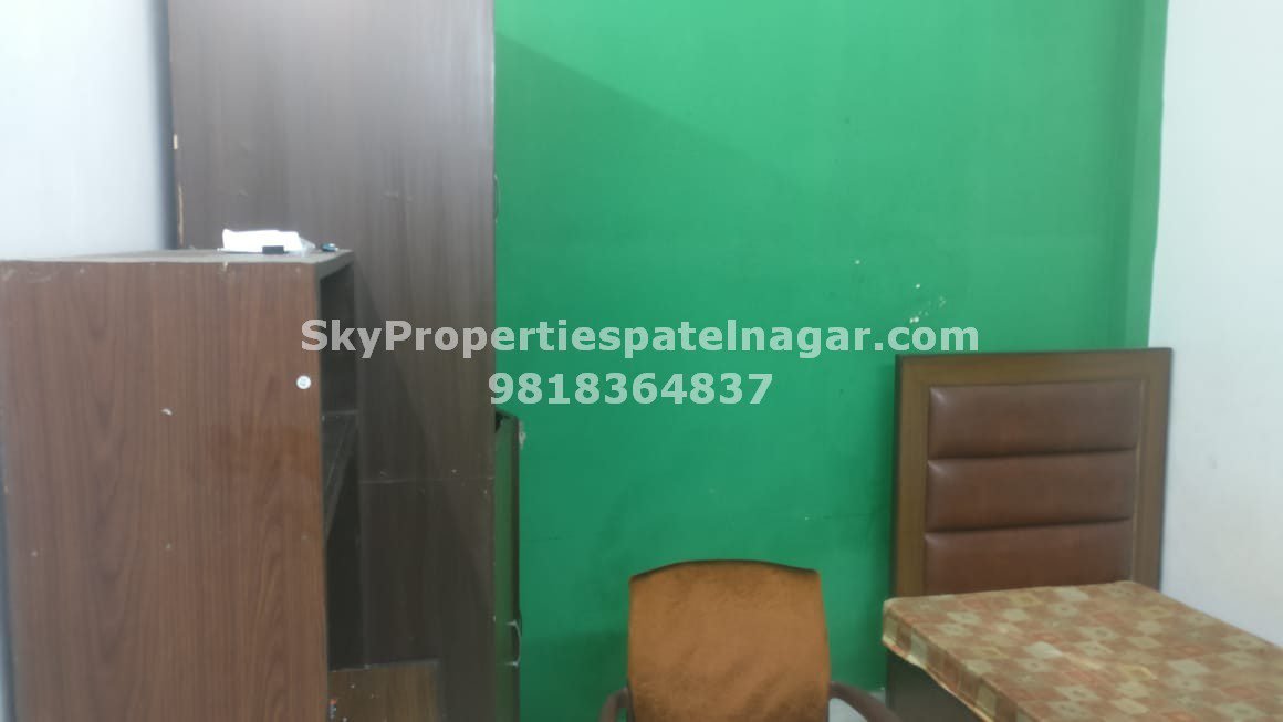 Pg in Karol Bagh Near Vajiram and Ravi