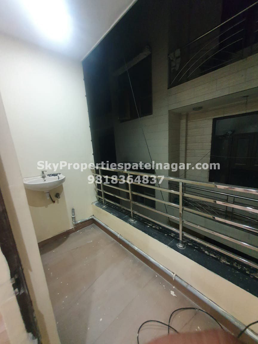1 BHK Flats for Rent in Patel Nagar South, New Delhi - Single Bedroom