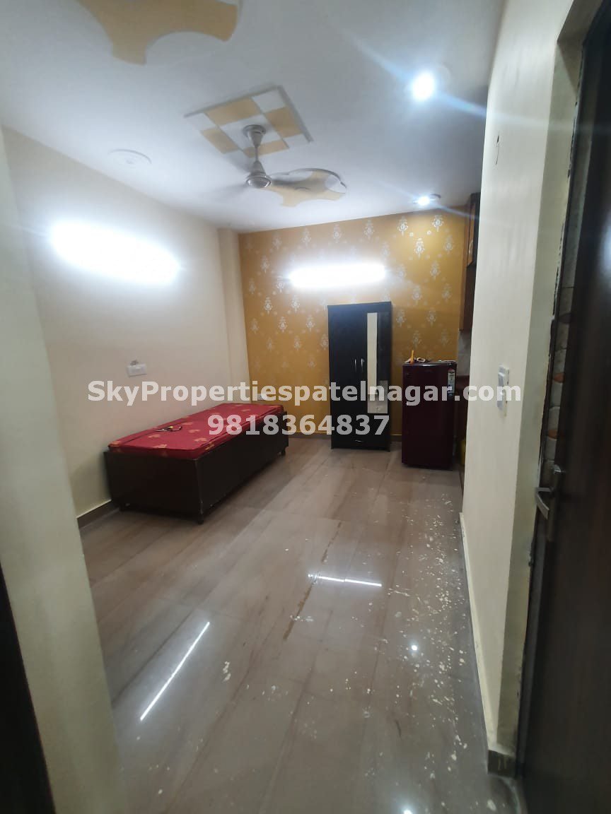 1 BHK Flats for Rent in Patel Nagar South, New Delhi - Single Bedroom