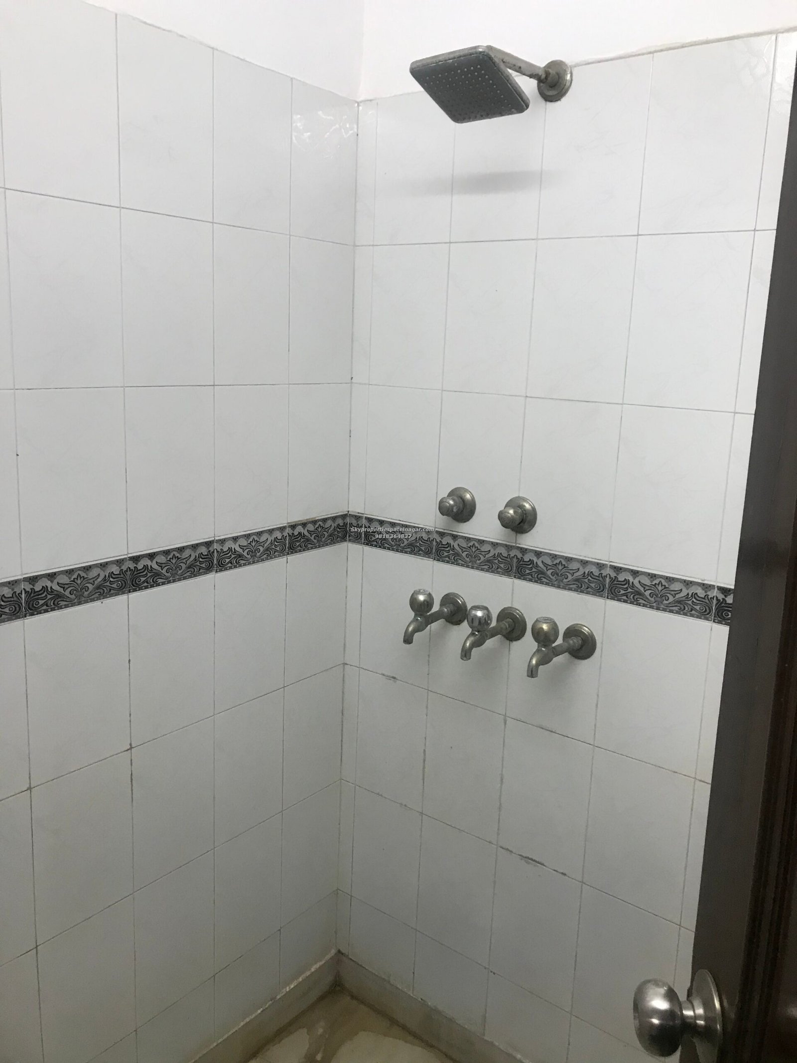 2 bhk near vajiram and ravi institute