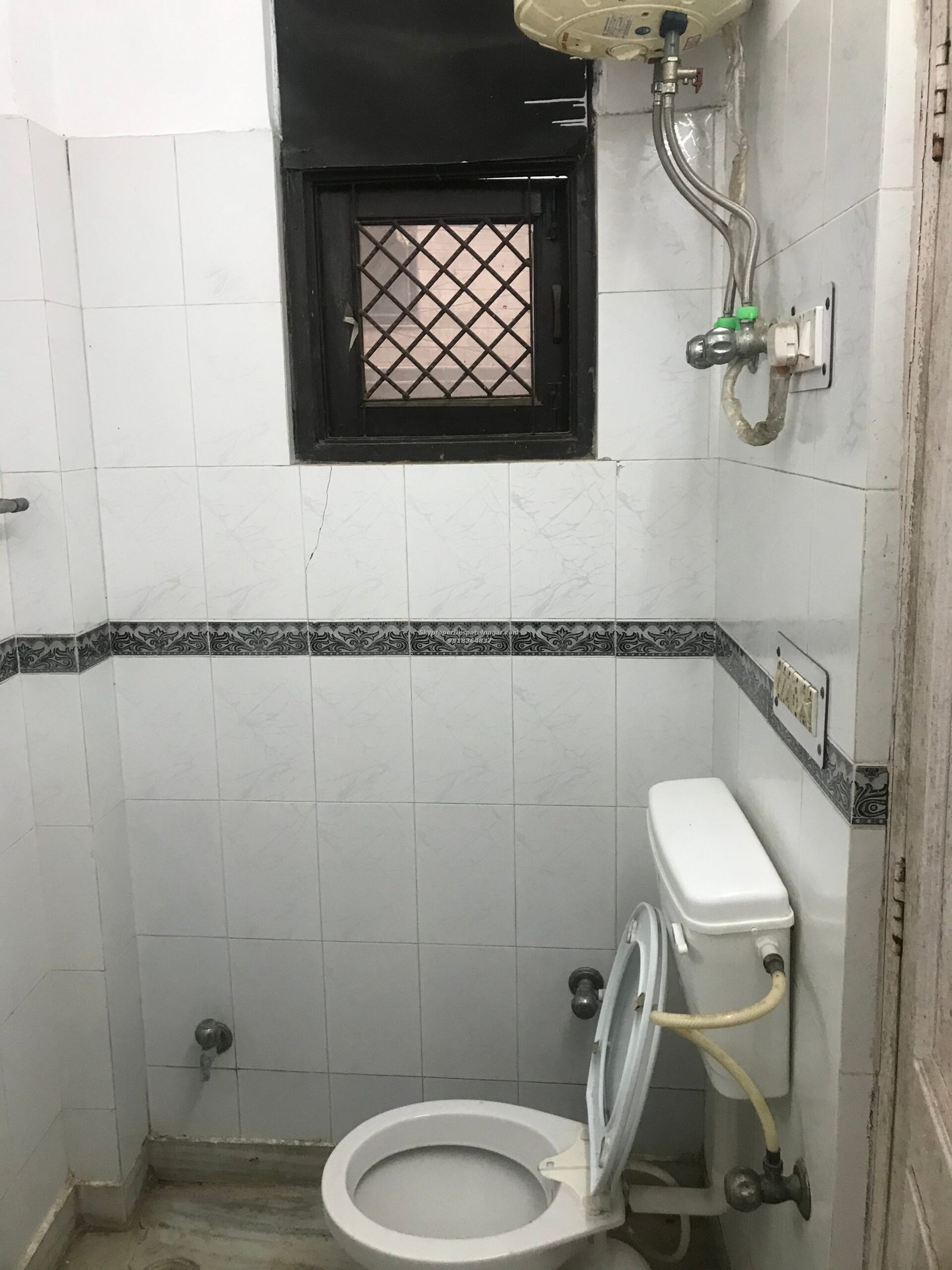 2 bhk near vajiram and ravi institute