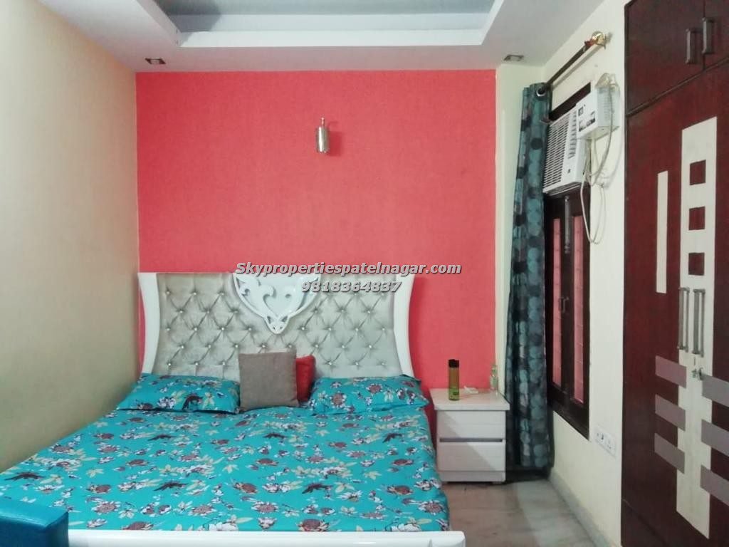 PG near Rml Hospital Delhi