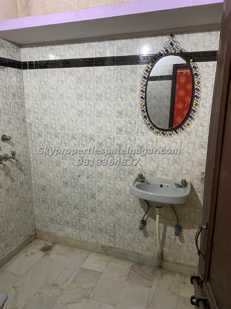 Single Rooms Near SRIRAM'S IAS Delhi