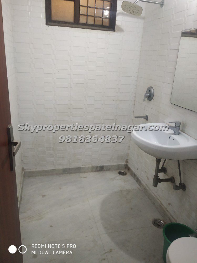 PG Near Shubhra Ranjan IAS Delhi