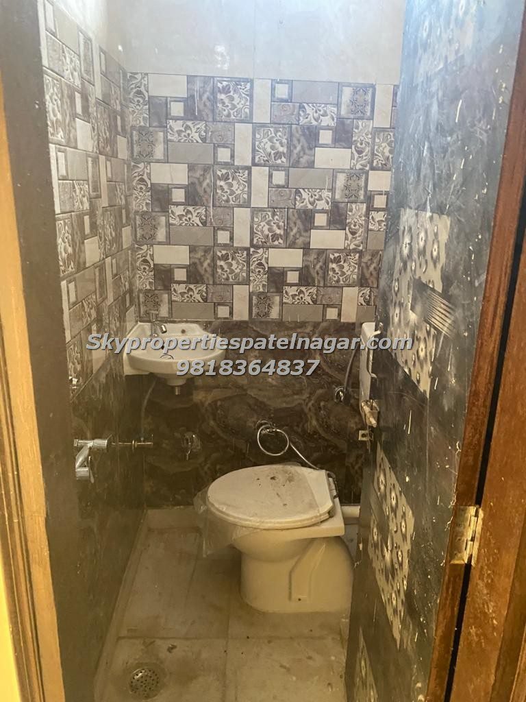 Single Room in west Patel Nagar Delhi