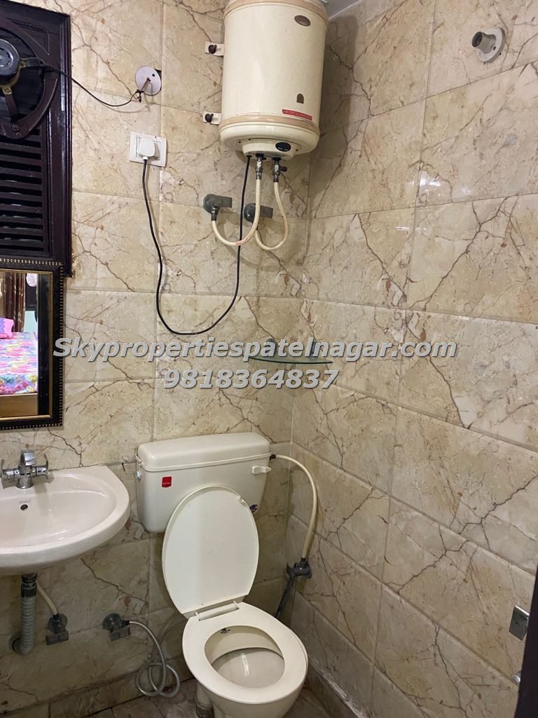 Girls PG Near Rajendra Place Metro Station