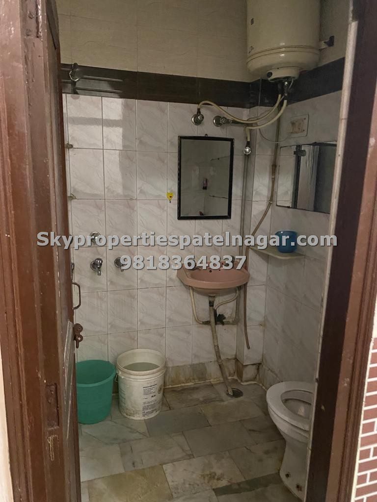 2 bhk flat in patel nagar delhi for rent