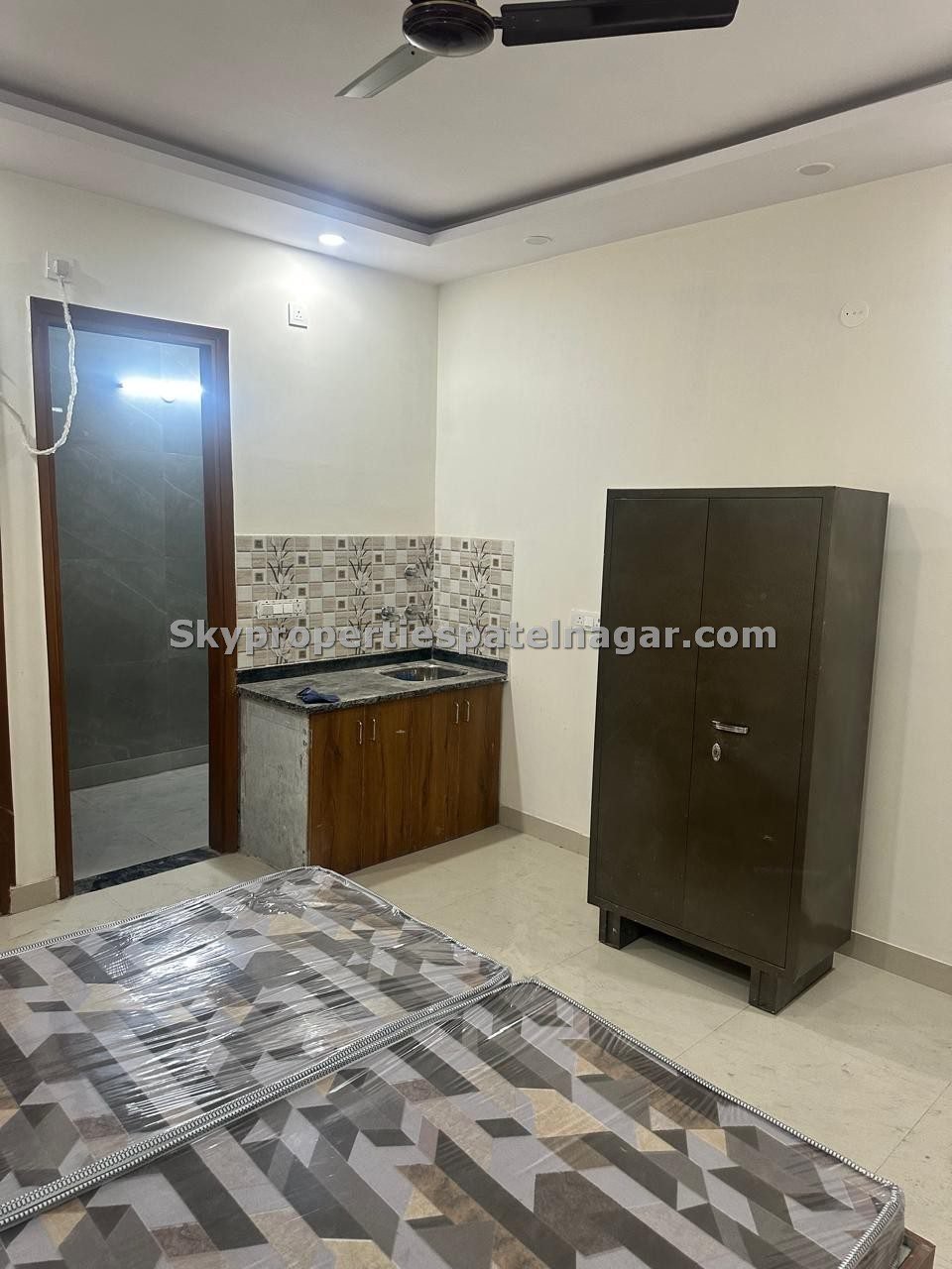 Pg Near Khan Study Group