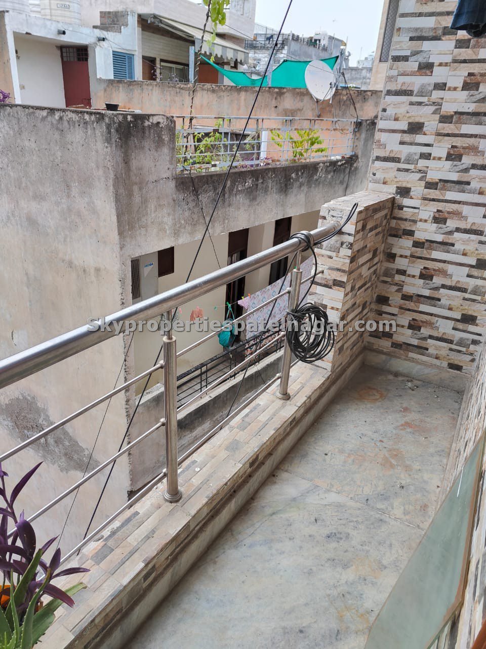 1 BHK Near Khan Study Group