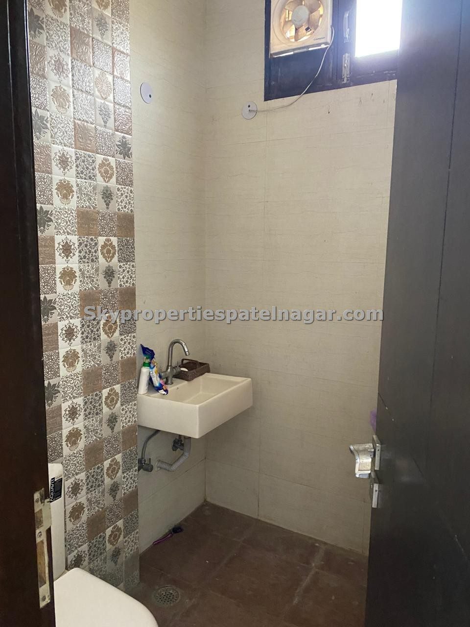 Single Room Near Vajirao and Reddy Institute Delhi