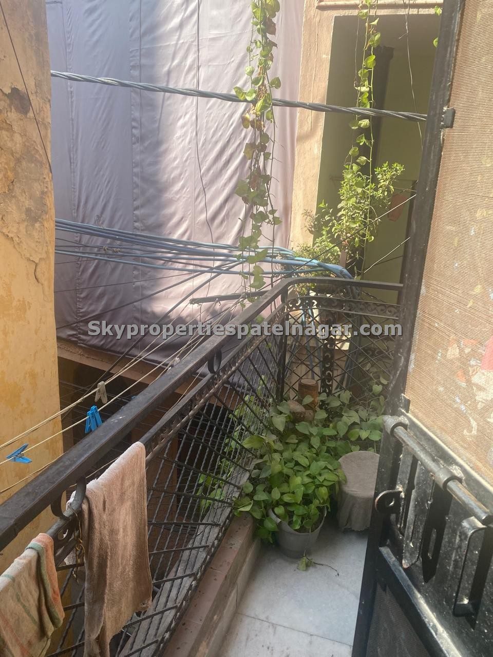 2 BHK Near Vajirao and Reddy Institute Delhi