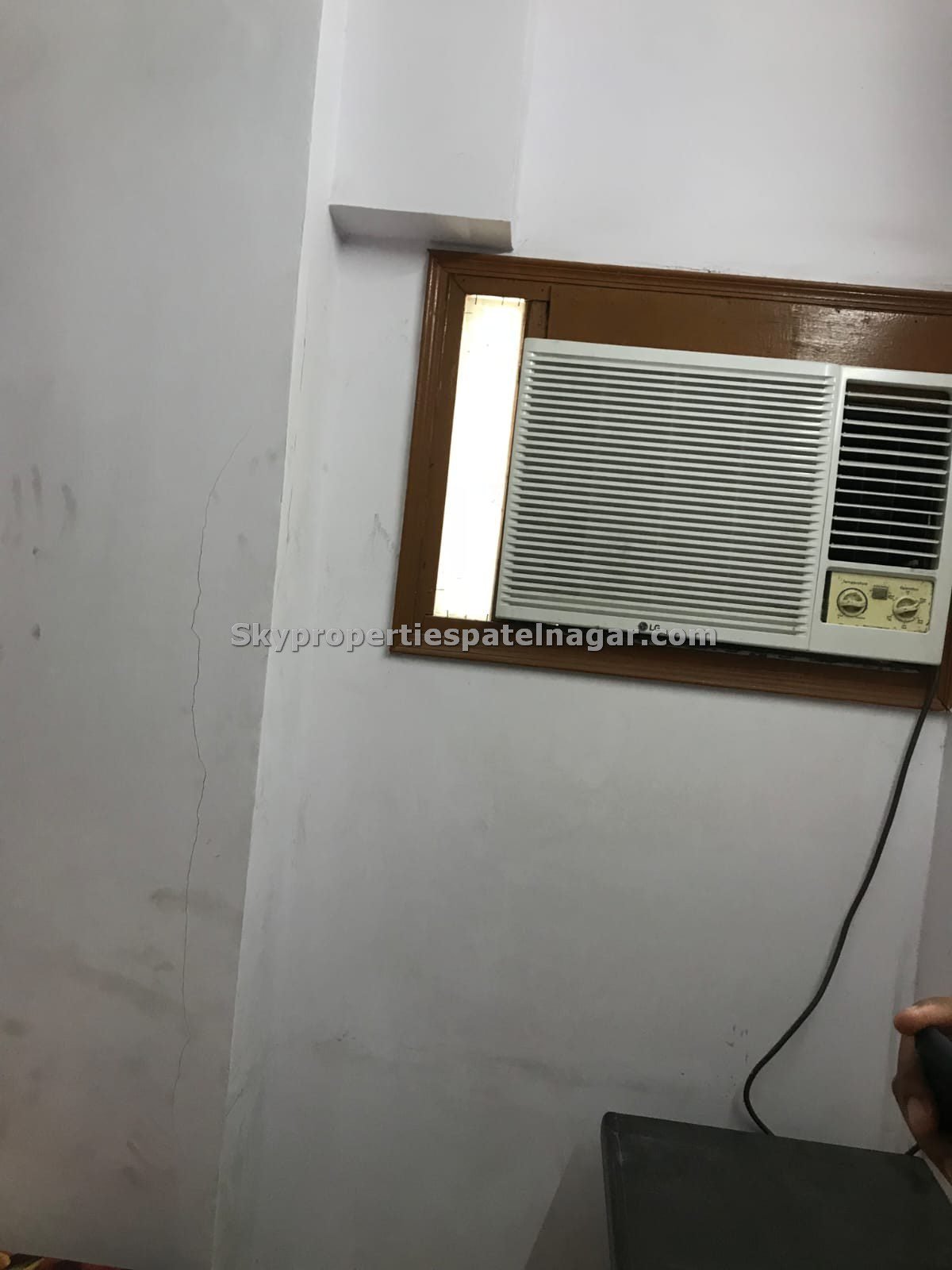 Single Room Near Karol Bagh Metro Station Delhi