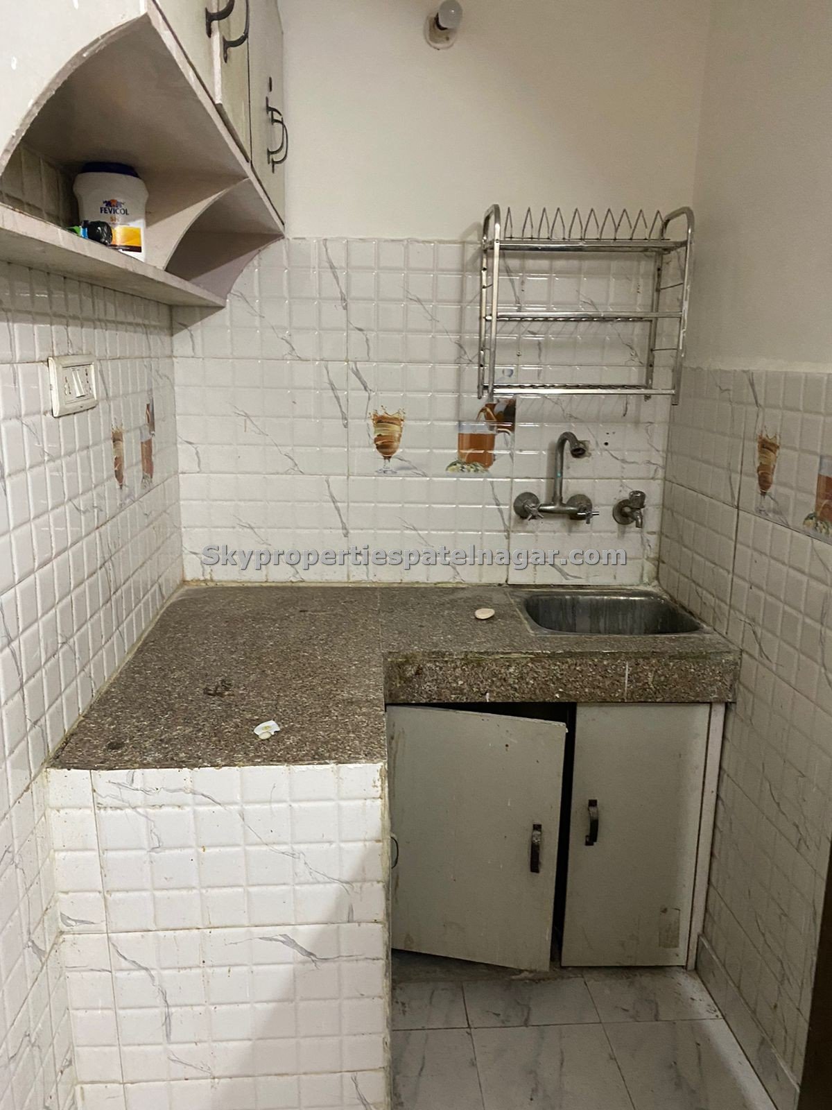 Single Bed Pg In Karol Bagh