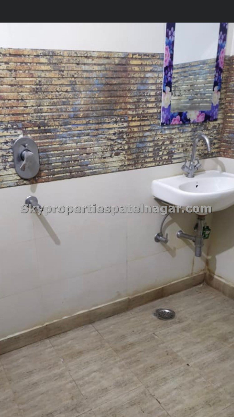2 Bhk Near Karol Bagh Market Delhi