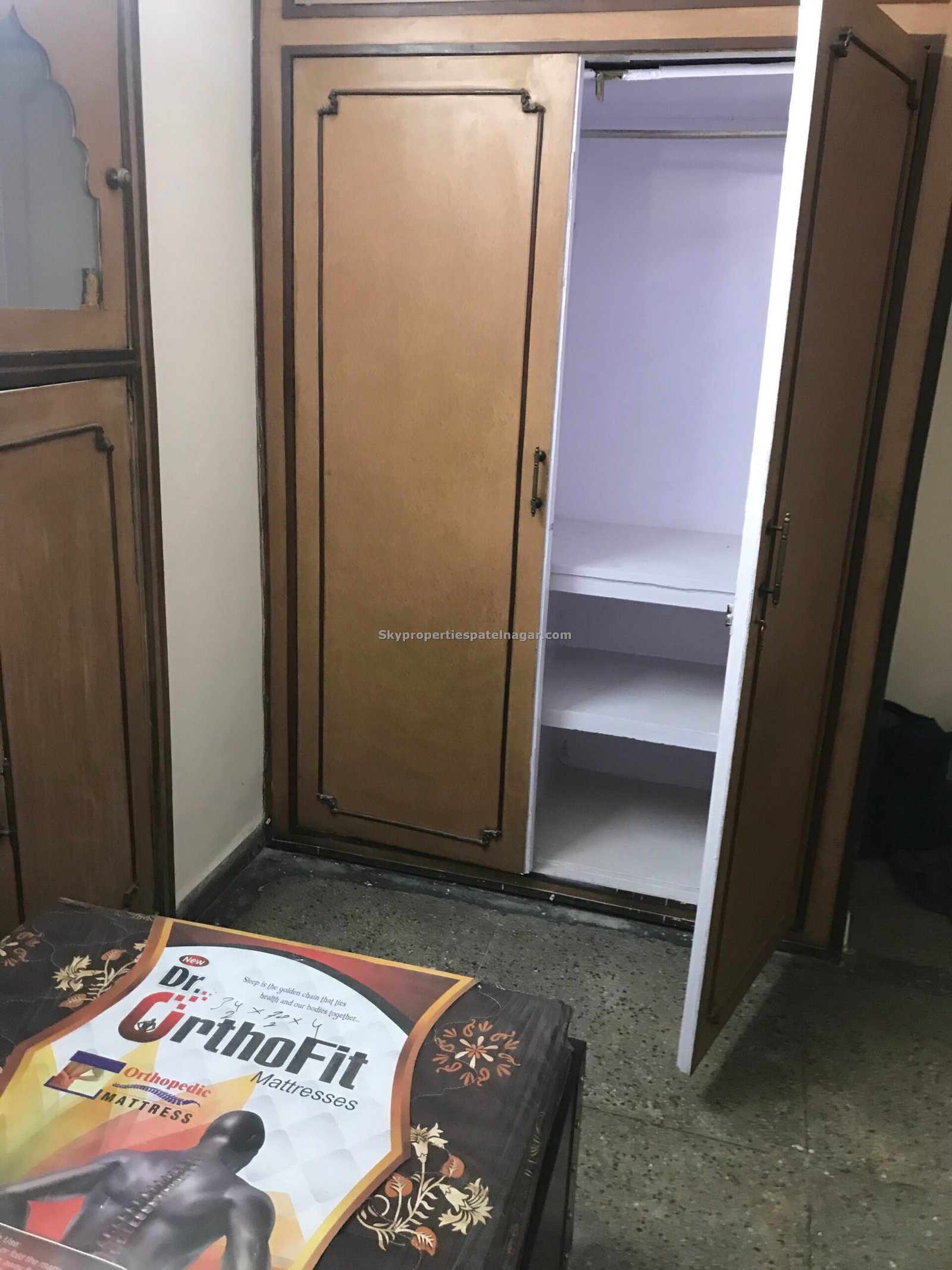 2 Bhk Near Karol Bagh Market Delhi