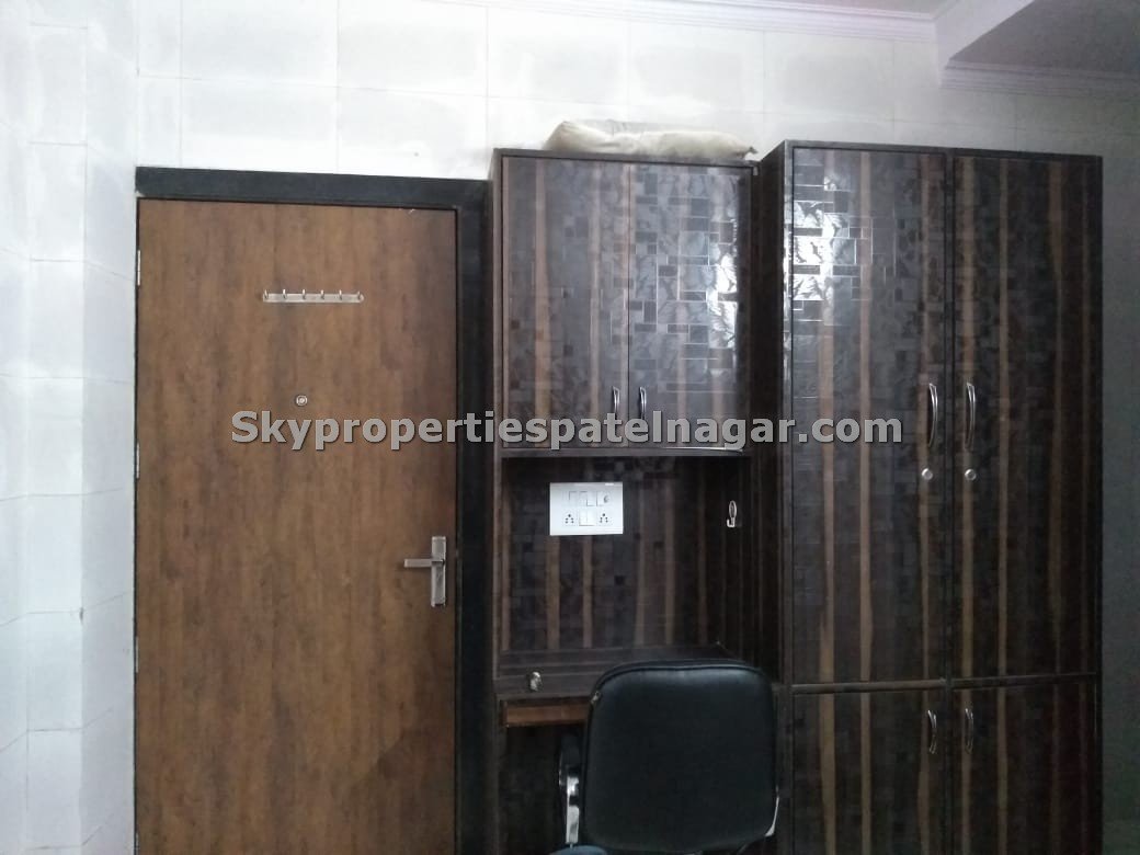 Pg Near Patel Nagar East Delhi