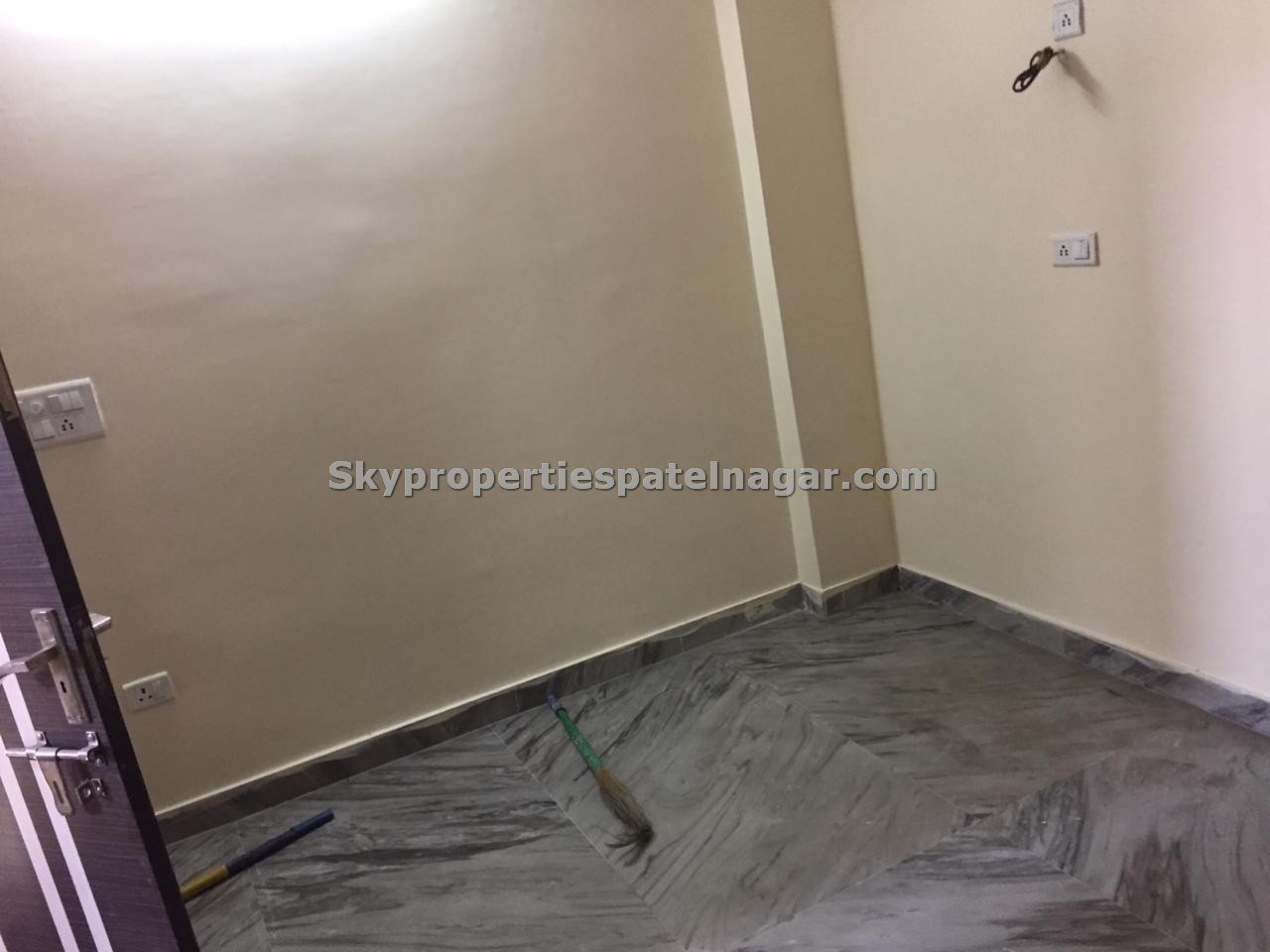 Pg Near Patel Nagar East Delhi