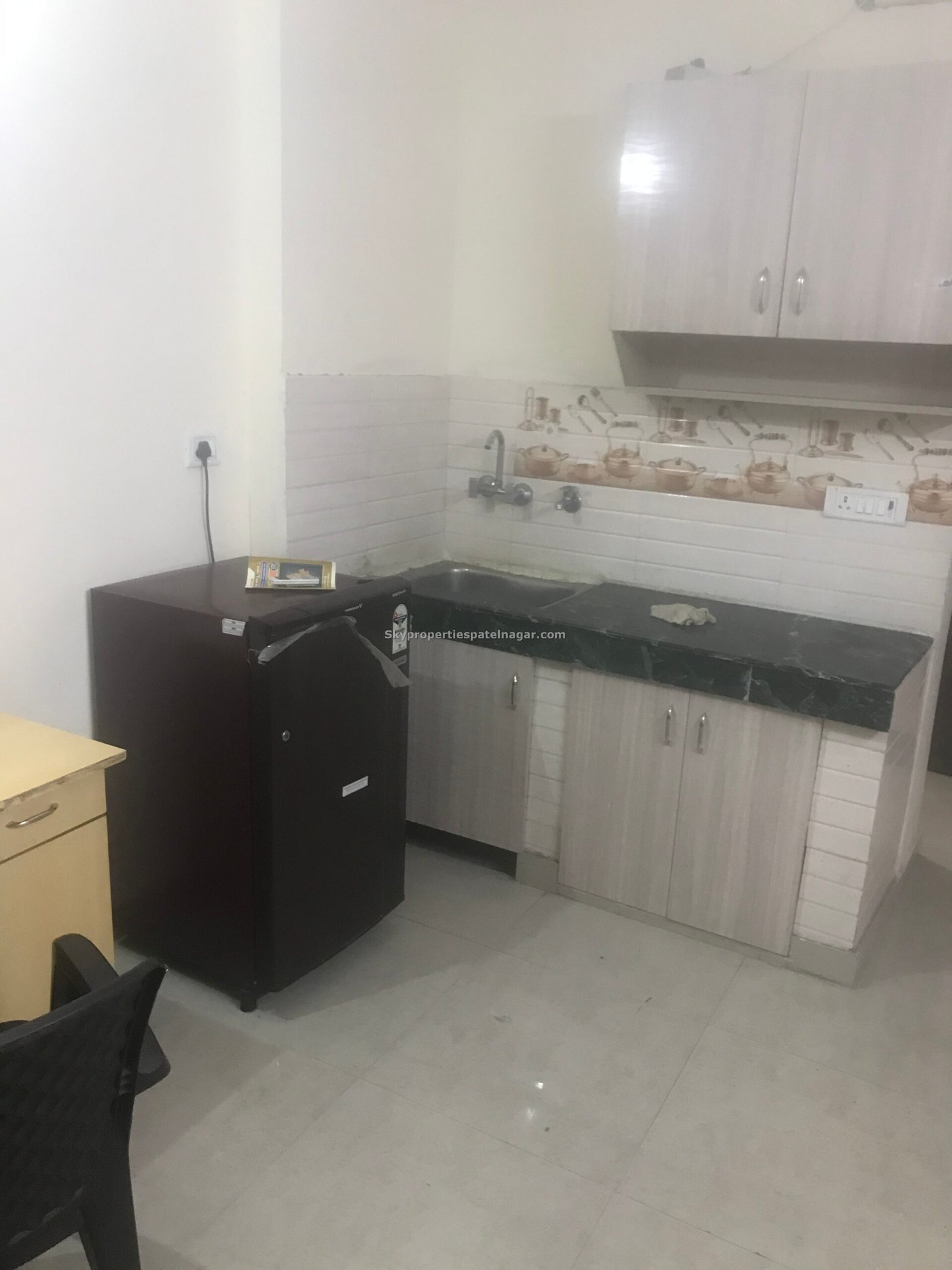 Single Room At Karol Bagh Delhi