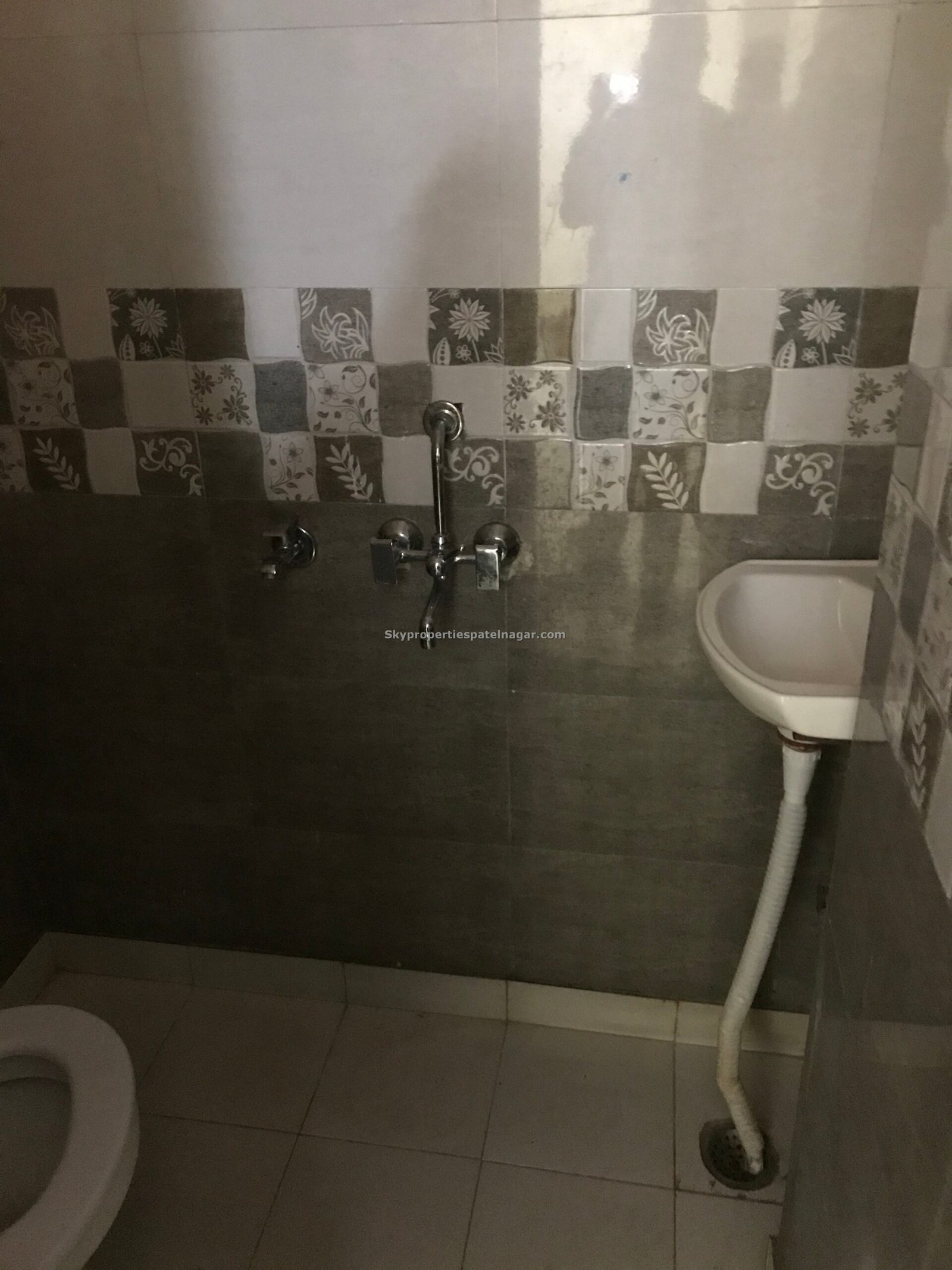 Single Room At Karol Bagh Delhi