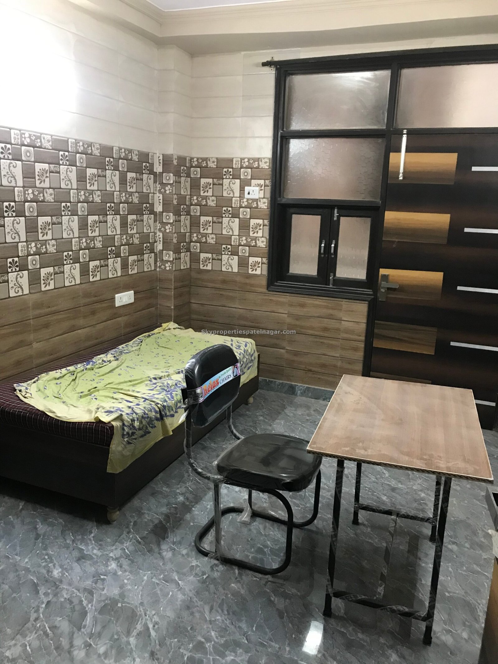 Single Room At Karol Bagh Delhi