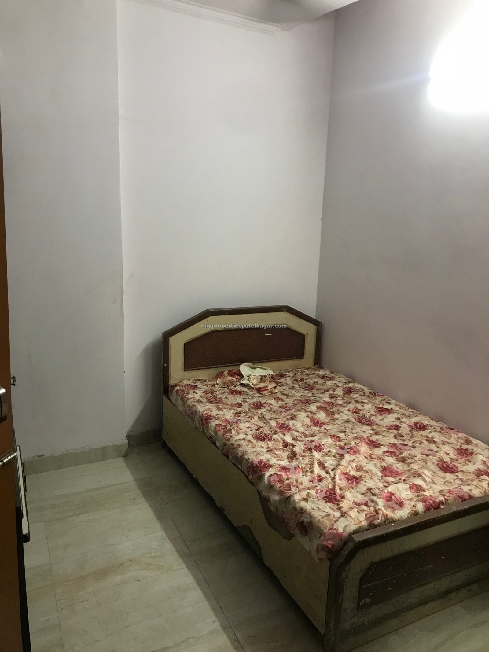 1 Bhk Near JV's IAS Delhi
