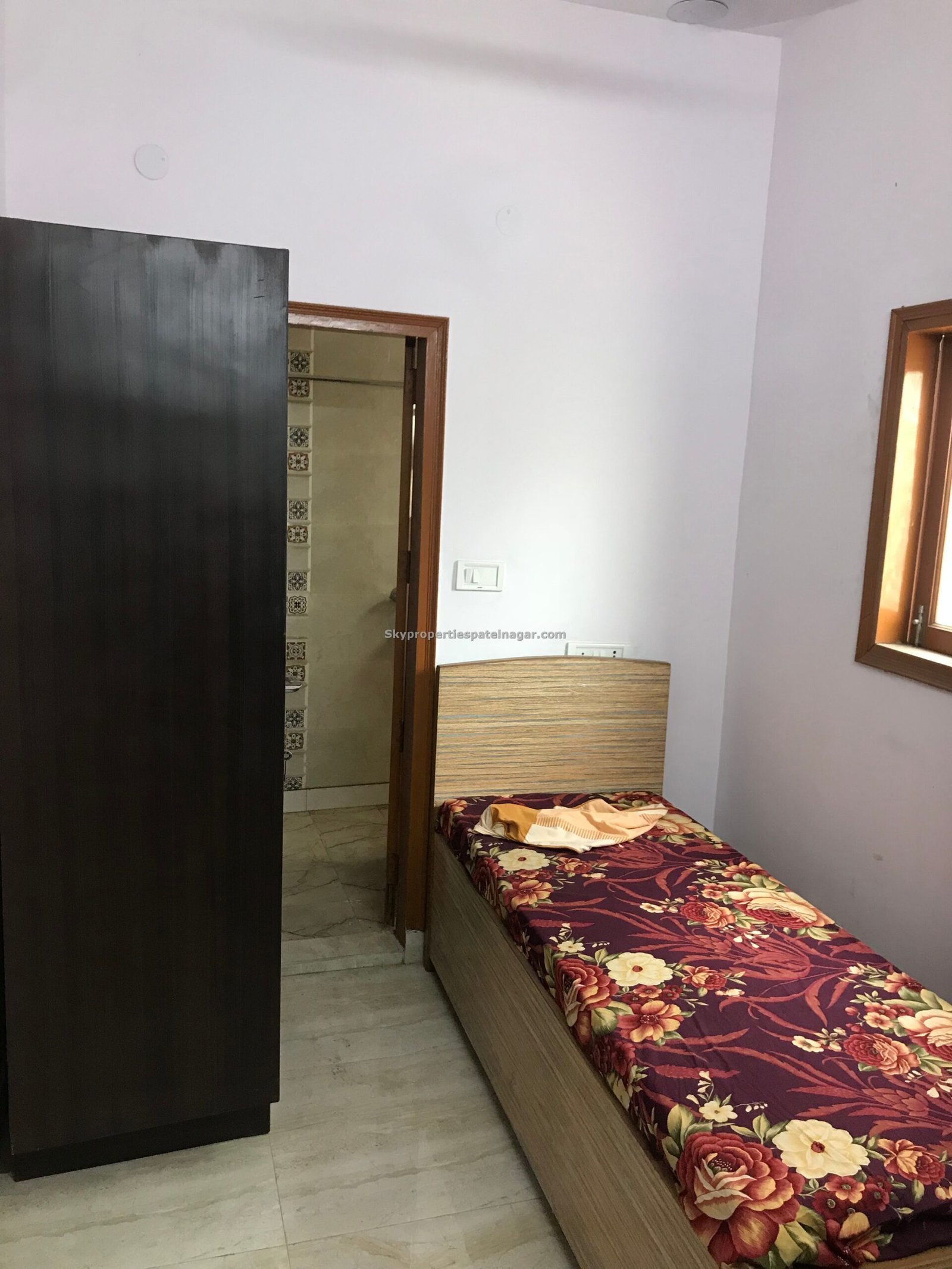 Single Room Pg Near West Patel Nagar