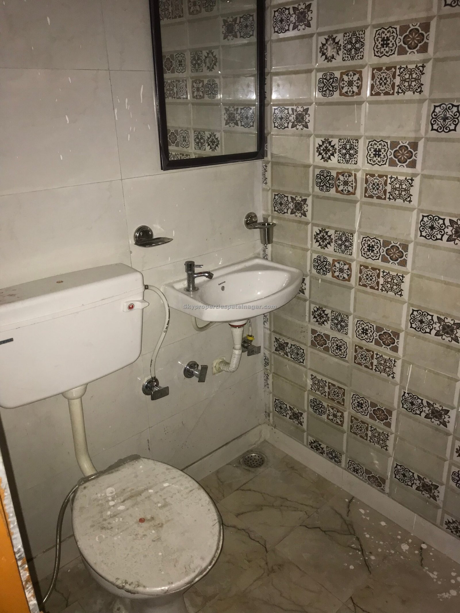 Single Room Near Patel Nagar South Delhi