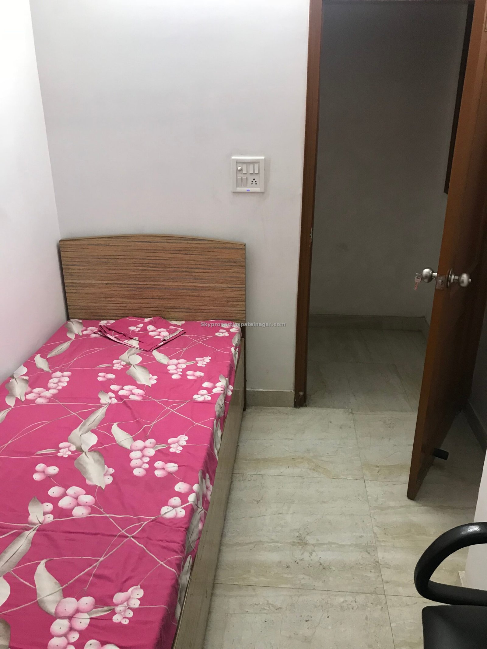 1 Bhk Near JV's IAS Delhi