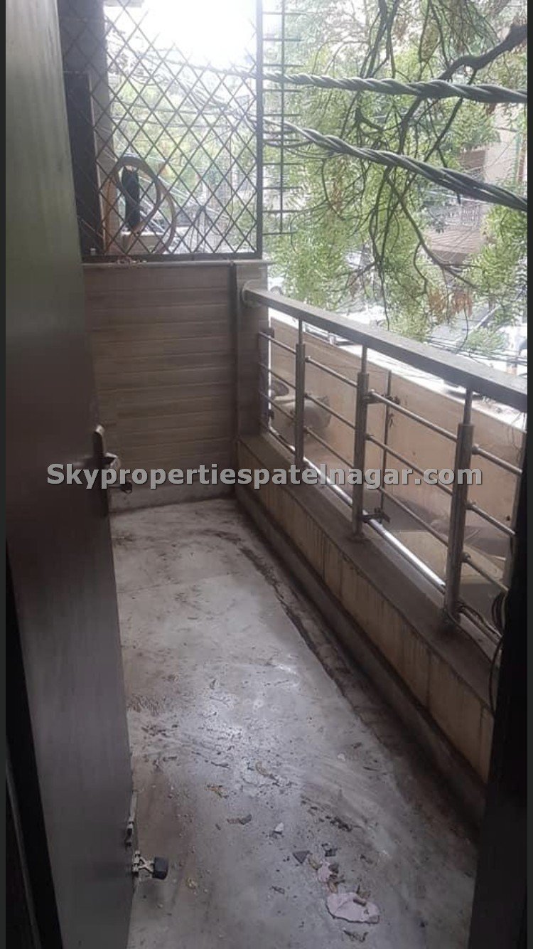 Pg Near Patel Nagar South Delhi