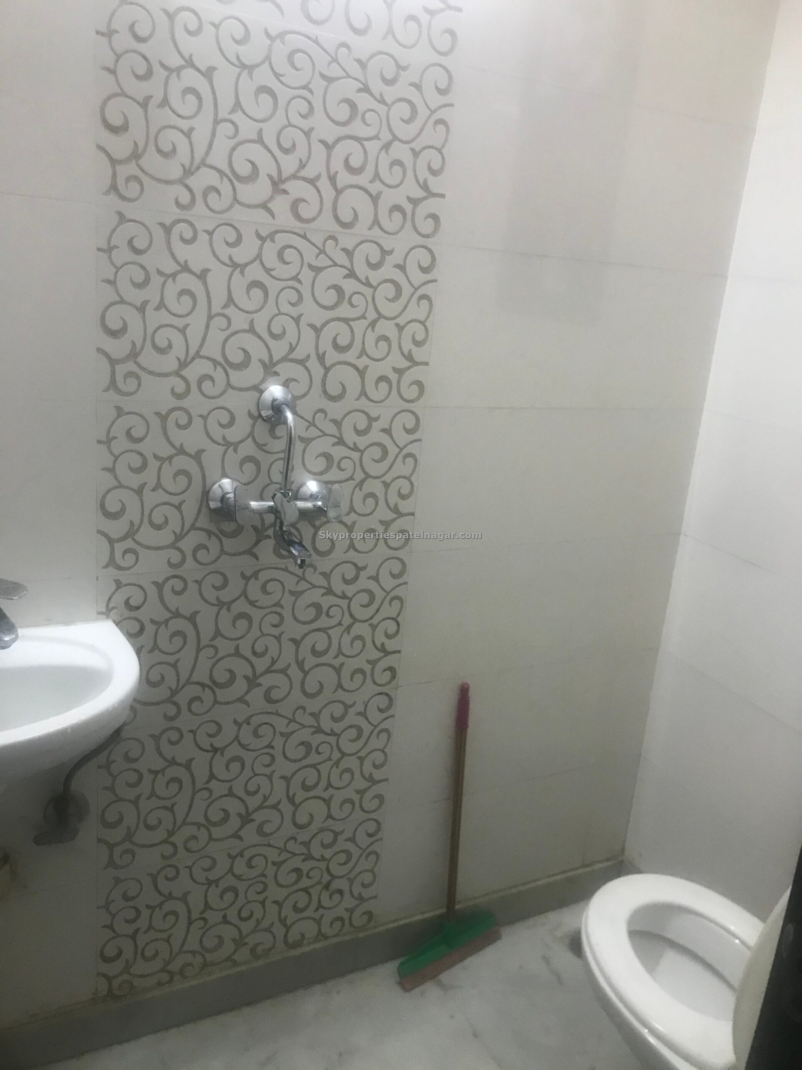 Single Room For Boys In Karol Bagh