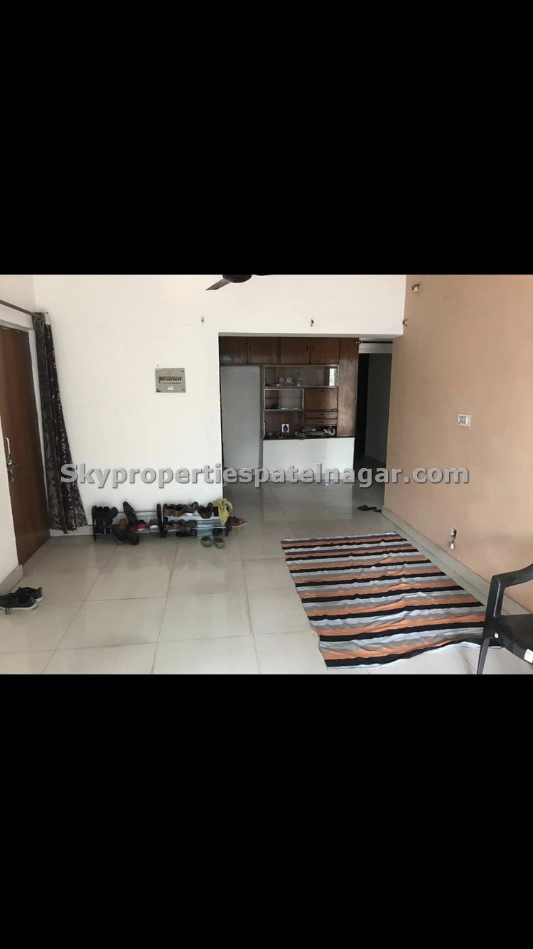 2 Bhk Near West Patel Nagar