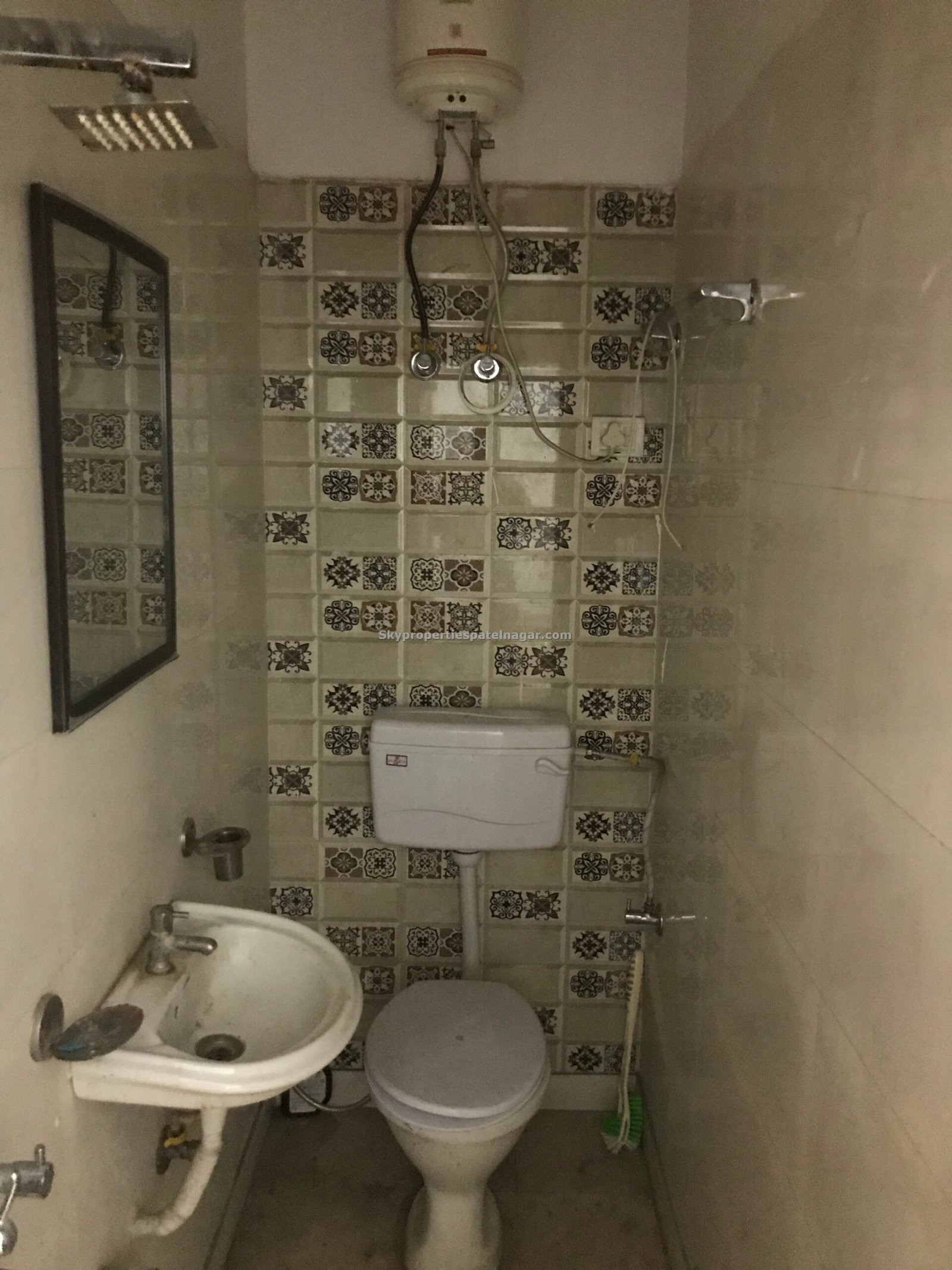 Single Room In Patel Nagar East Delhi