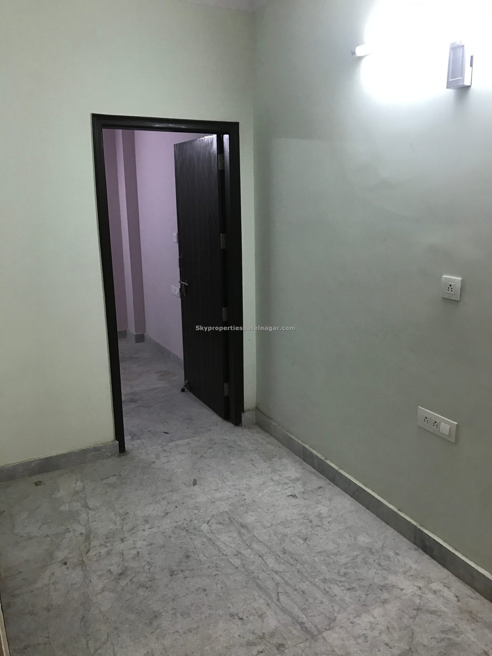 1 Rk In Patel Nagar East Delhi