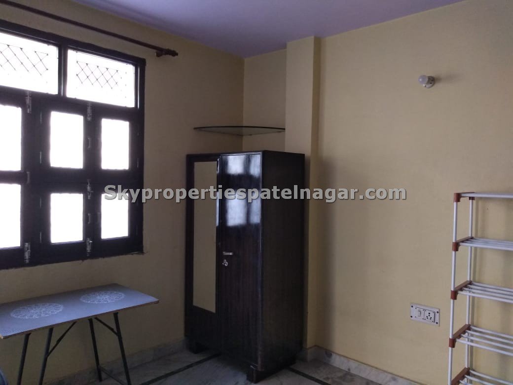 Pg Near South Patel Nagar