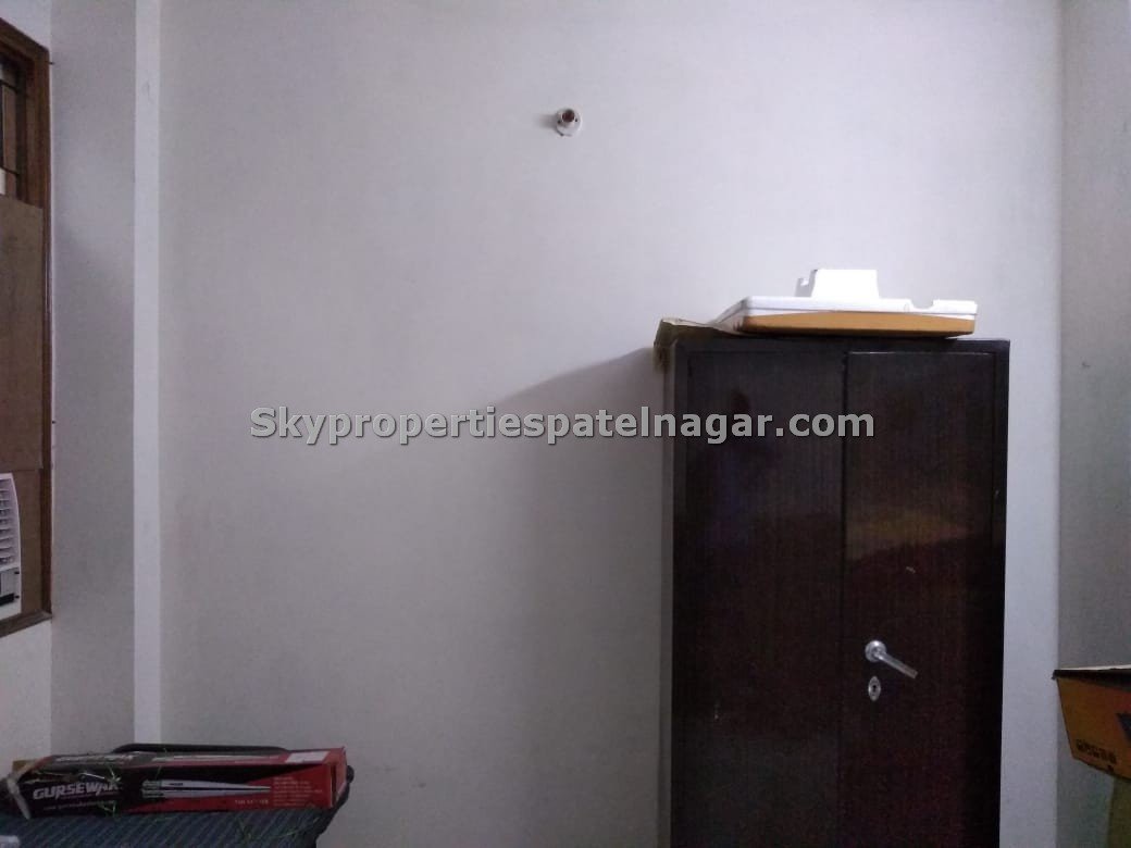 Single Room At OLD Rajender Nagar Delhi