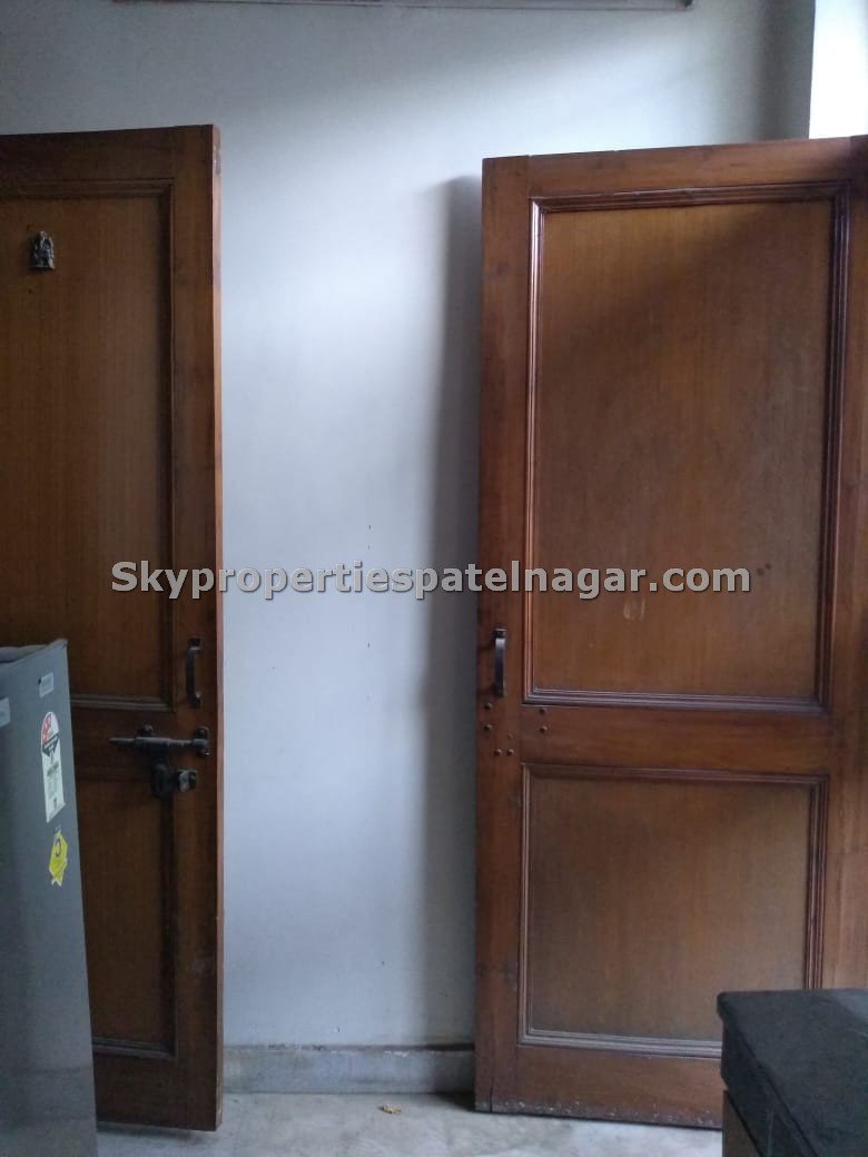 Single Room At OLD Rajender Nagar Delhi