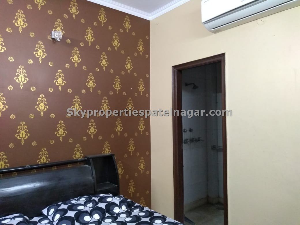 Single Room At OLD Rajender Nagar Delhi