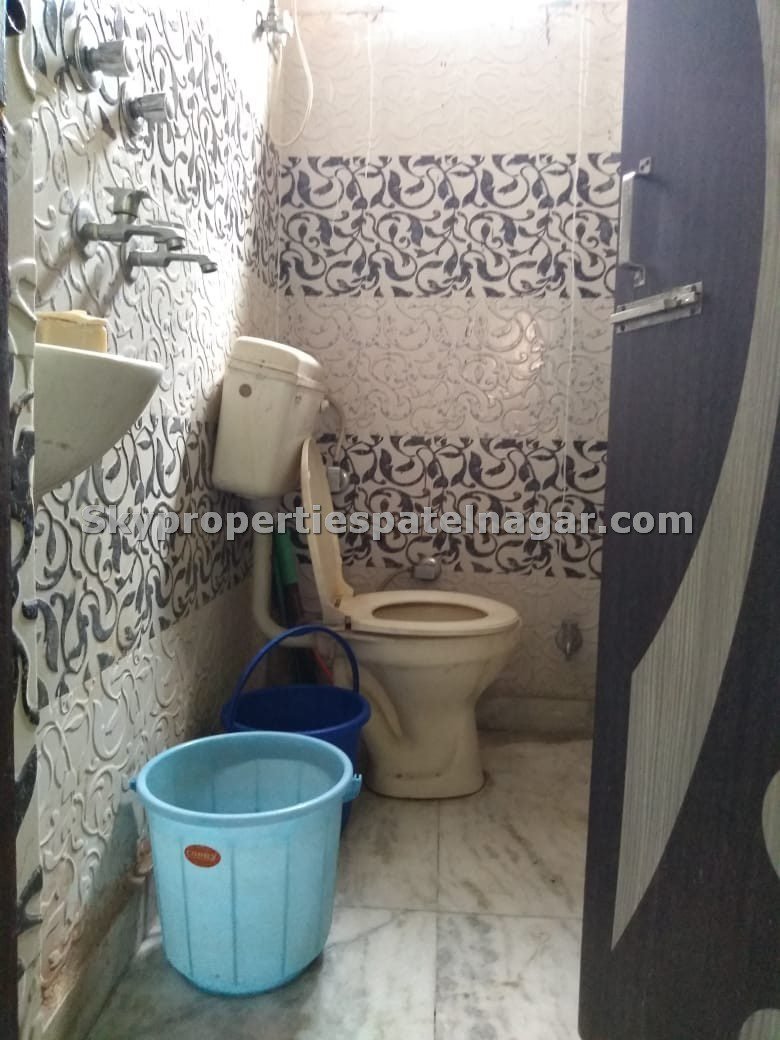 Single Rooms In Karol Bagh For Rent