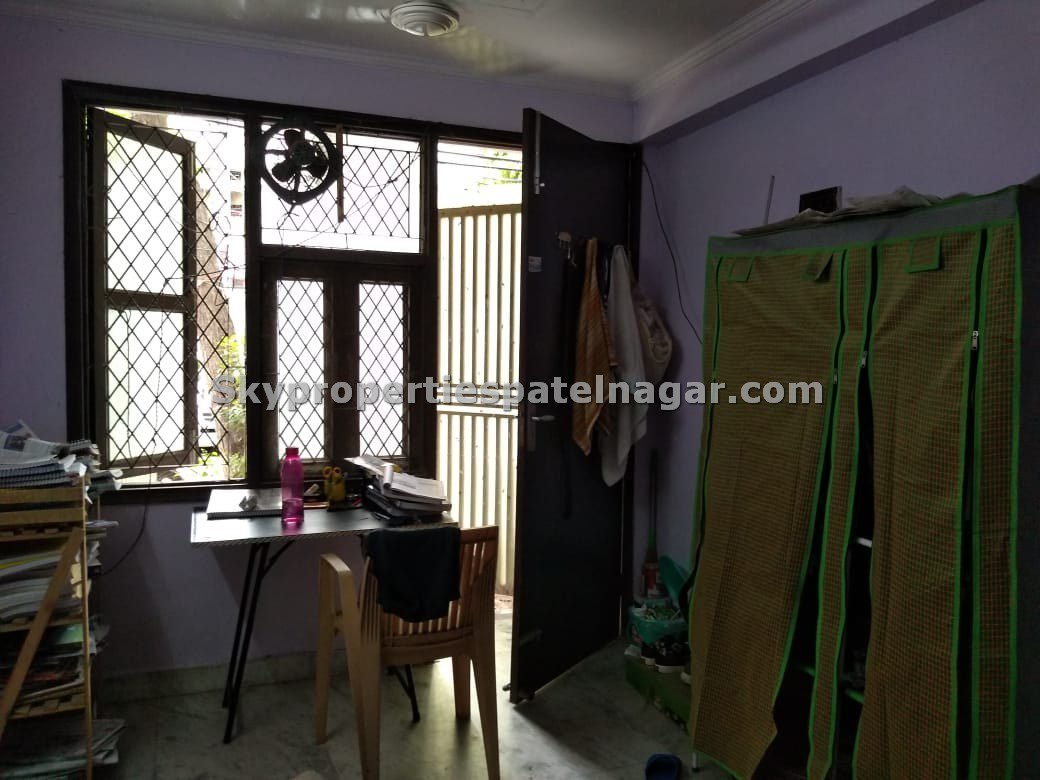 Pg In Patel Nagar East Delhi