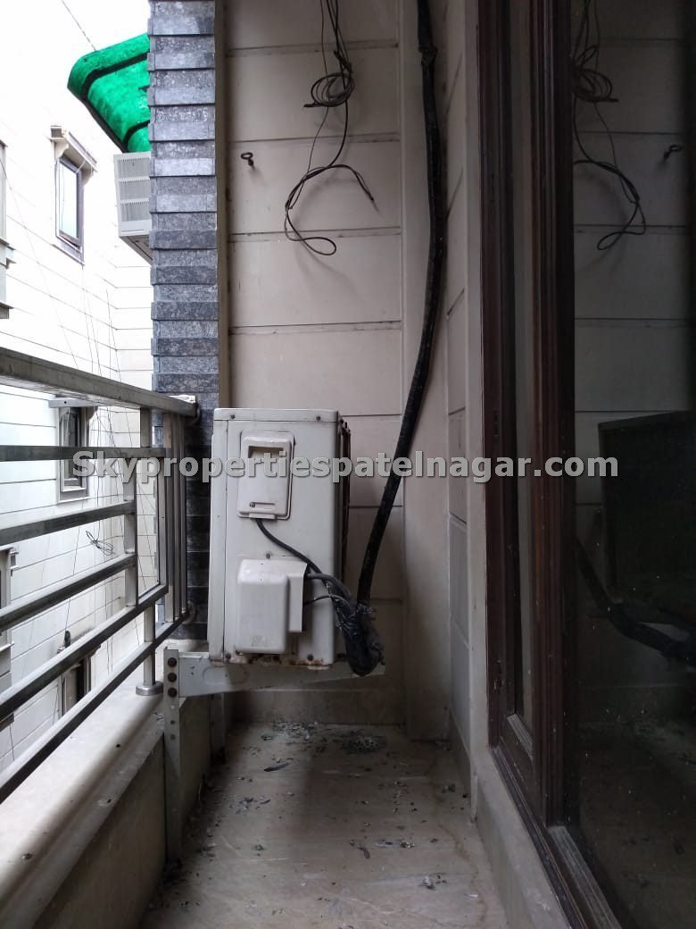 Pg In Patel Nagar West Delhi