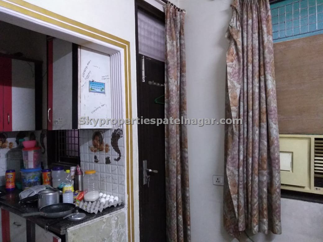 Single Room Near Ensure IAS Delhi