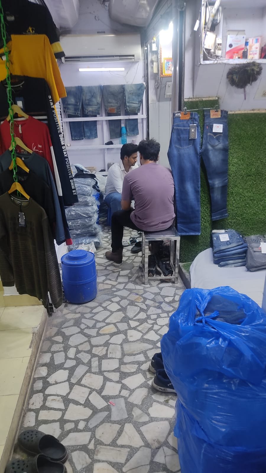 Shop For Sale In Tank Road New Delhi