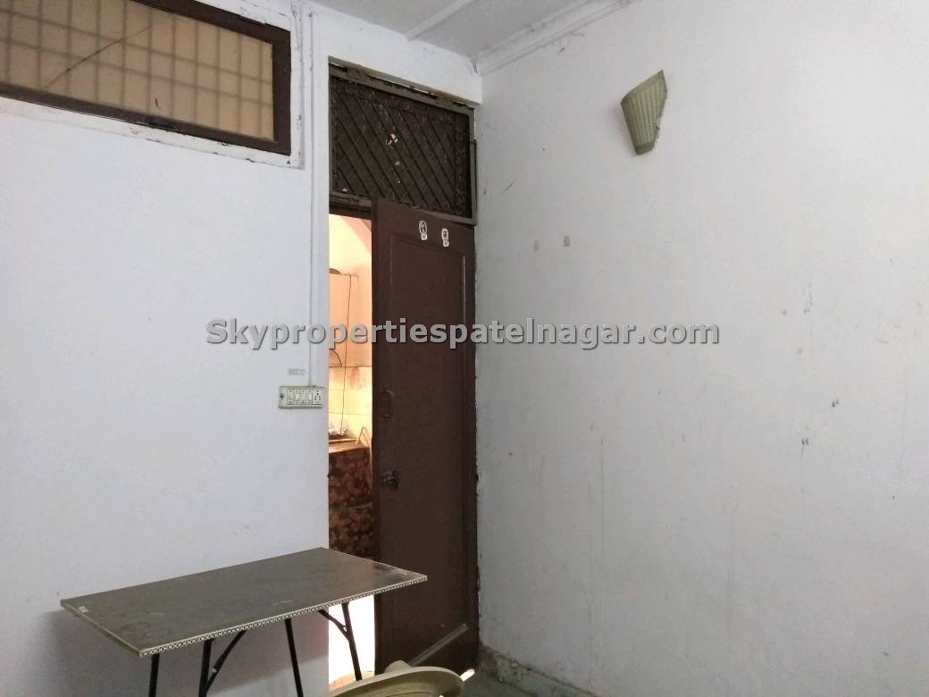 Rooms In Jhandewalan Delhi