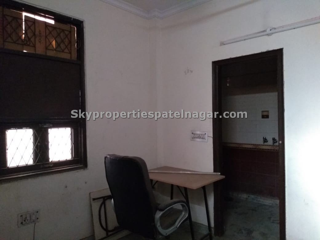Rooms In Jhandewalan Delhi