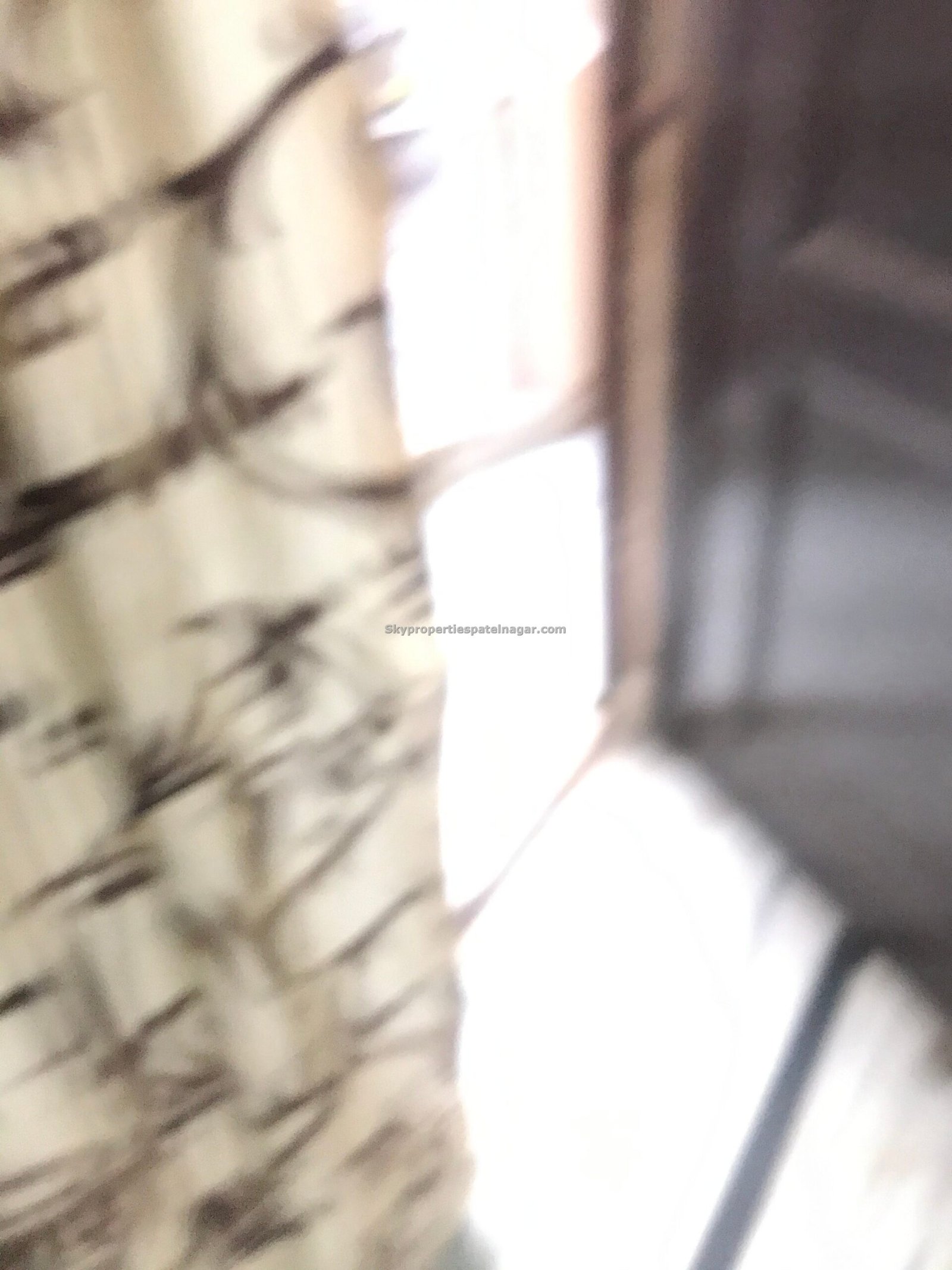 Single Room In Sant Nagar Delhi